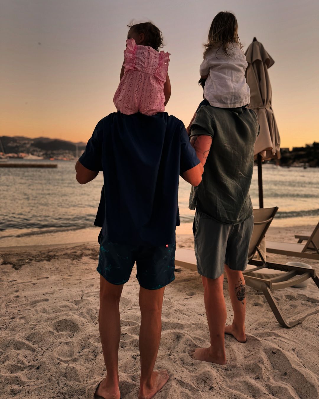 نيقولا معوض وكيفانش تاتليتوغ يستمتعان بإجازة عائلية في بودروم (صور)